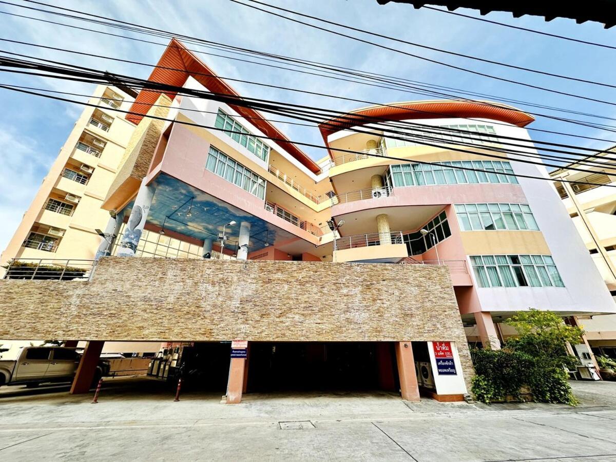 الشقق الفندقية Ban Rong Khoeiفي  Wisdom Burg Bangsaen, Pool, Gym المظهر الخارجي الصورة