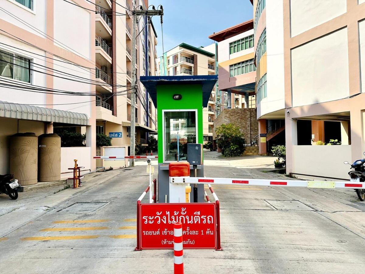 الشقق الفندقية Ban Rong Khoeiفي  Wisdom Burg Bangsaen, Pool, Gym المظهر الخارجي الصورة